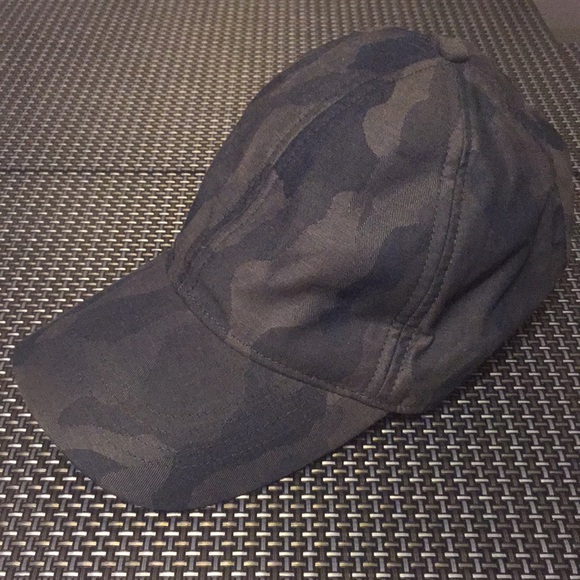 mens fitted camo hats